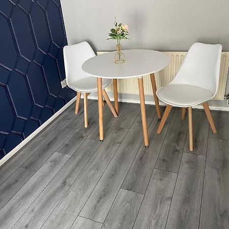 Cosy, Modern Apartment Wednesbury Exterior foto
